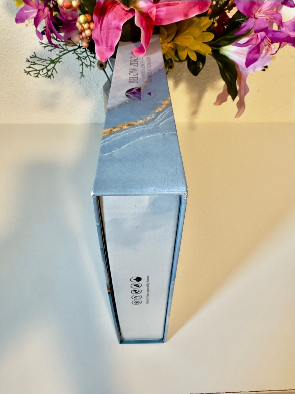 Below Zero Glacier Radiant Skin Rejuvenation Set & Skin Analysis Device - Picture 9 of 9